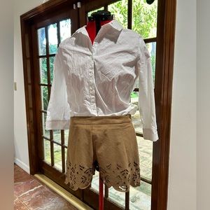 Bohemian shorts. Beige.